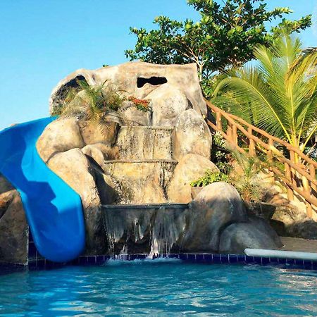 Cabanas Aqua Blue Coveñas Buitenkant foto