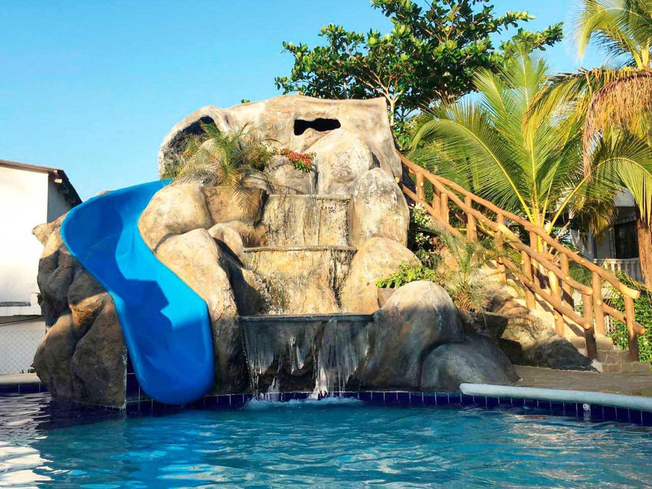 Cabanas Aqua Blue Coveñas Buitenkant foto