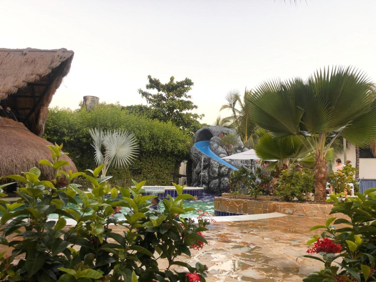 Cabanas Aqua Blue Coveñas Buitenkant foto